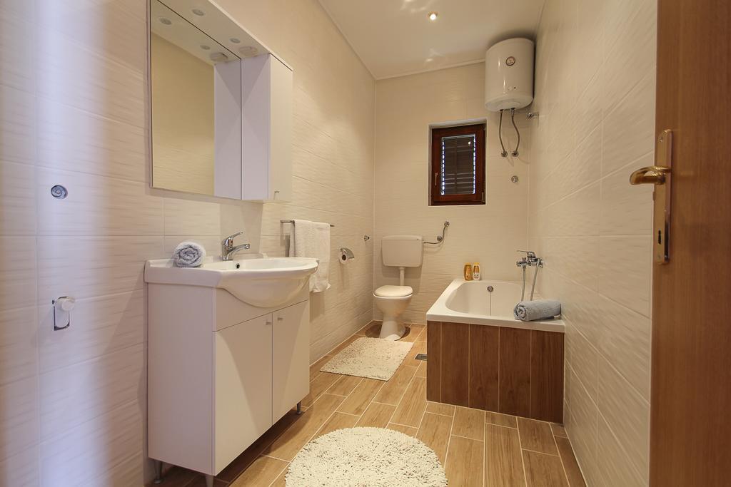 Apartments&Room Babic Kastela Exterior photo